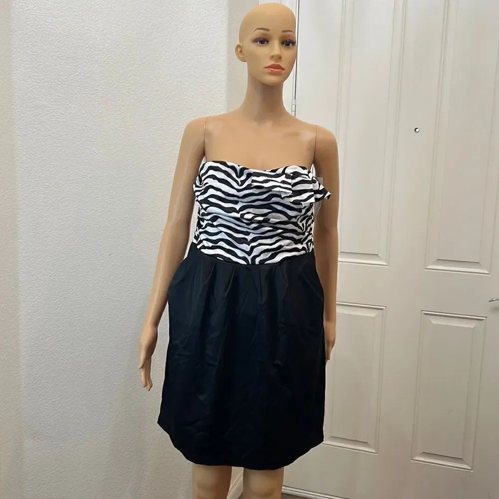 RubyRox Dress Size 13 Strapless Mini Black White Ruffle Bust Accent Pocket Lined